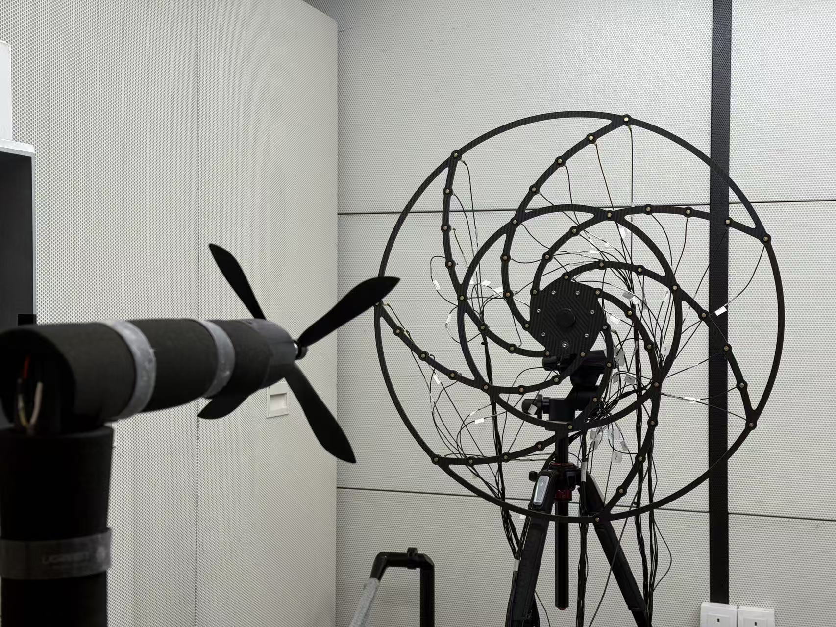 AANTC rotor test platform and phased microphone array in the anechoic chamber