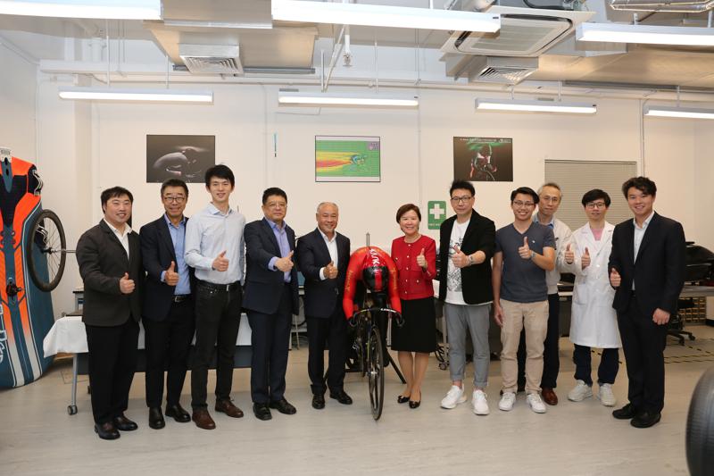 Dr. LI Ning of Viva China Holdings Limited's visit to the Aerodynamics and Acoustics Facility