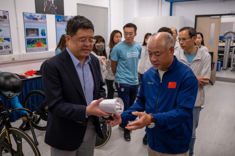 Prof. Zhang Xin and Dr. Li Ning.